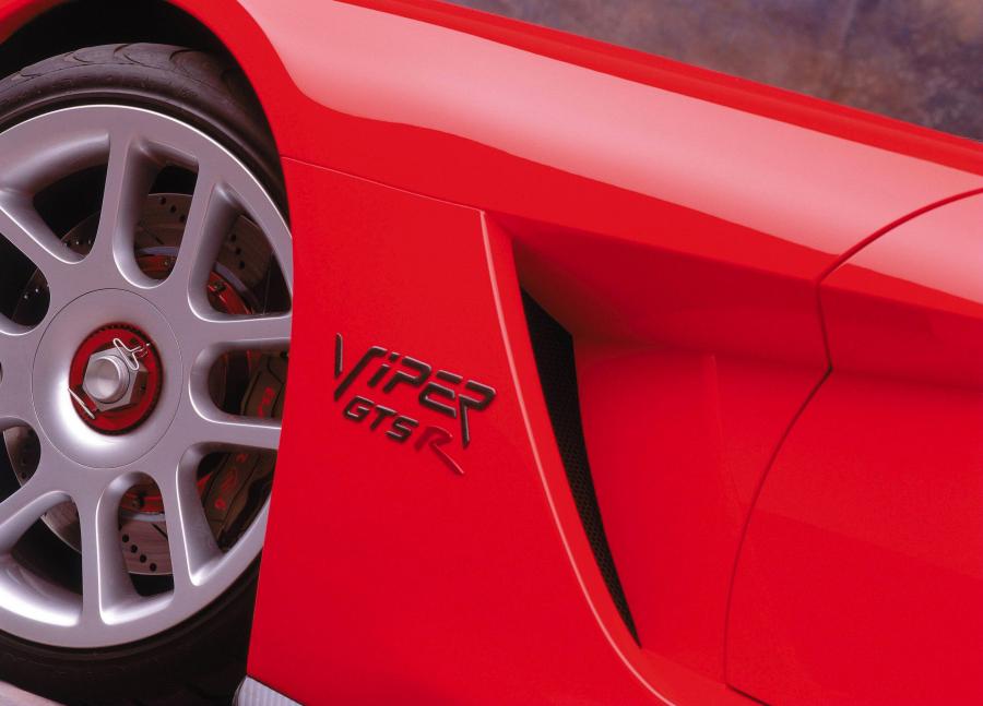  Dodge Viper GTS-R Concept 2000 года  (фото 8 из 10)